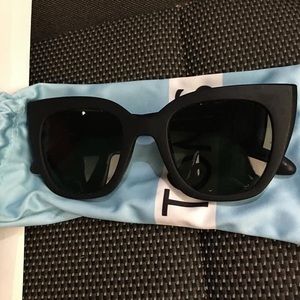 Toms sunglasses with soft holder